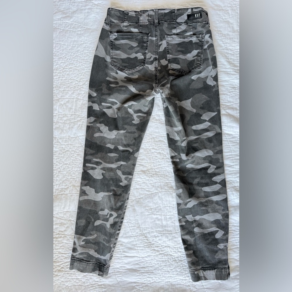 Kut from the Kloth Reese Ankle Zip Camo Jeans Women’s Size 6 Stretch Denim - Picture 3 of 8